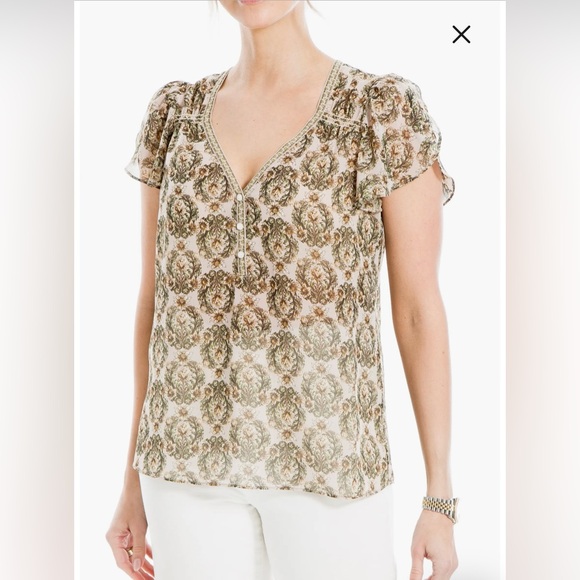 NWT MAX STUDIO Tulip Sleeve Dot Top - Picture 2 of 5